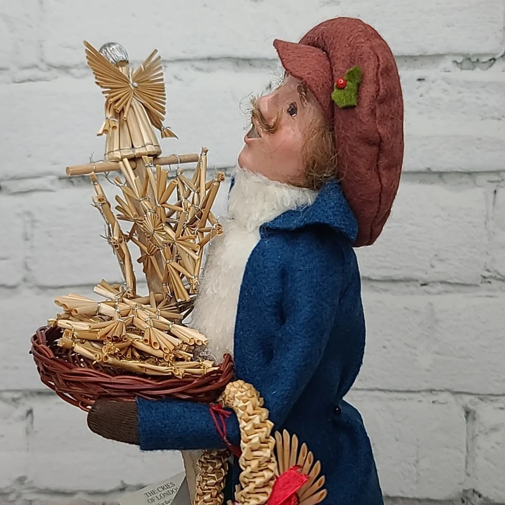 Byers' Choice Carolers Vintage 2006 Cries of London Series Straw Ornament Vendor